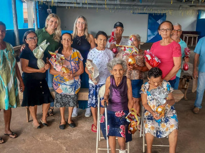 VISITA E ENTREGA DE OVOS DE PÁSCOA |...
